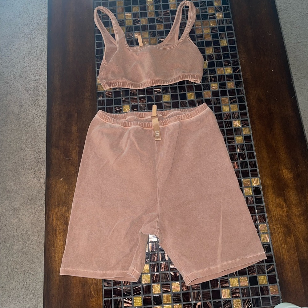 SKIMS Outdoor Basics Set - Camel / LAST CHANCE DELETING SOON